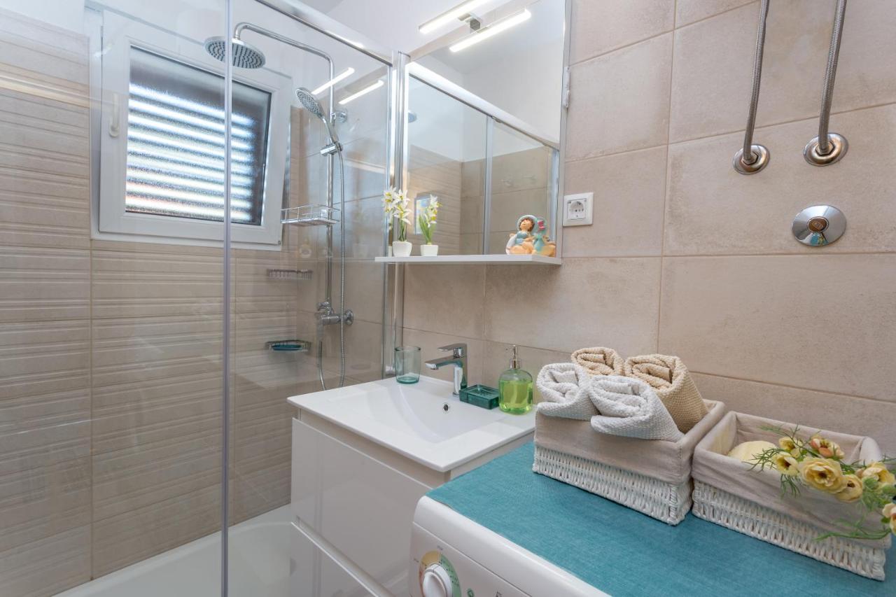 So Hvar So Good! Spacious With Terrace Hvar Town Exterior photo